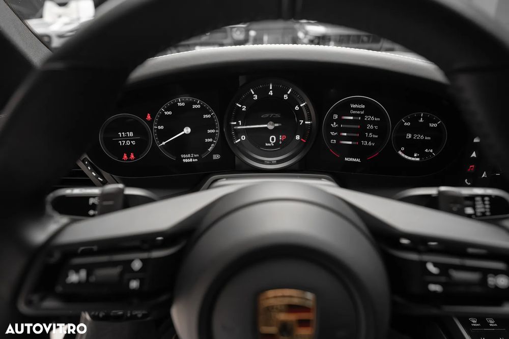 Porsche 911 4 GTS PDK - 34