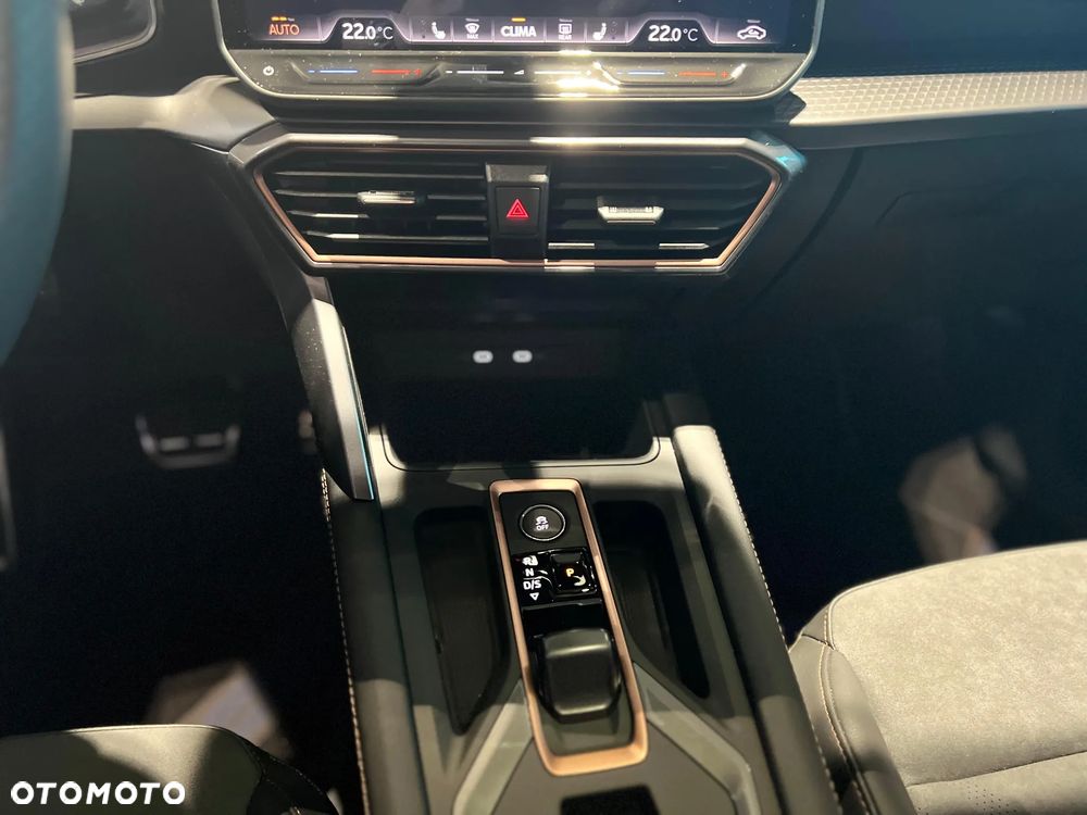 Cupra Leon 1.5 eTSI mHEV DSG - 33