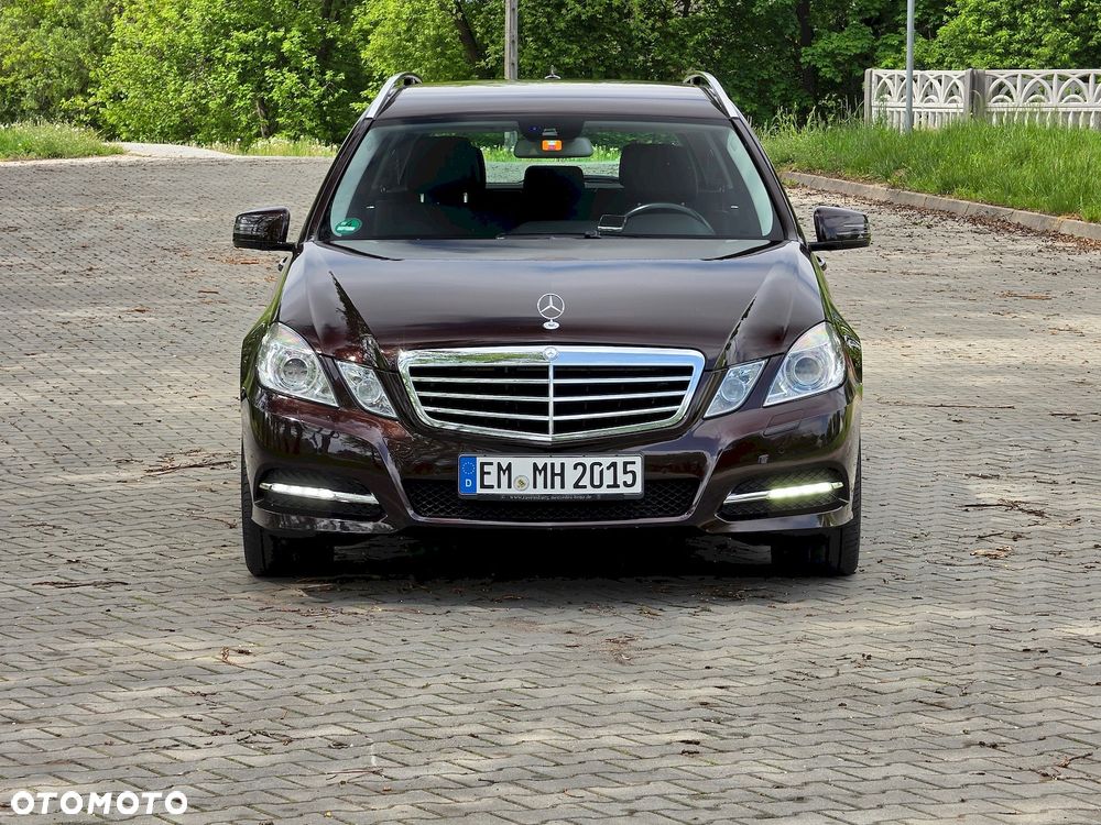 Mercedes-Benz Klasa E 250 CDI DPF BlueEFFICIENCY Avantgarde - 2