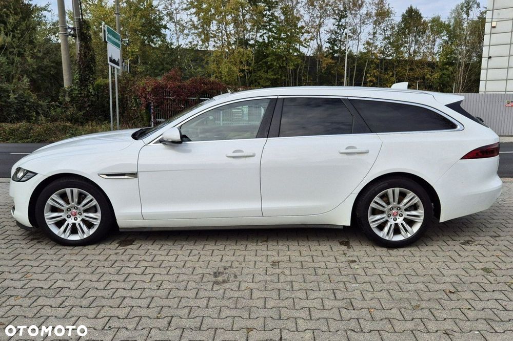 Jaguar XF 20d Sportbrake Prestige - 7