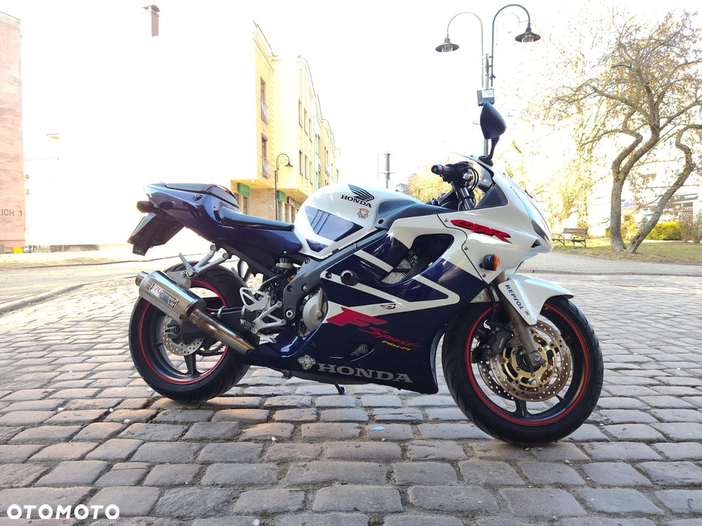 Honda CBR - 3