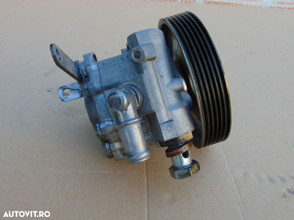 Pompa servodirectie Peugeot Boxer 2.2 euro 6 2.0 Citroen Jumper Opel Movano cod 9805820980 - 2