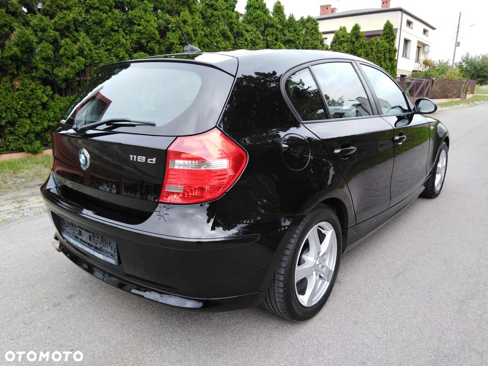 BMW Seria 1 118d DPF - 6
