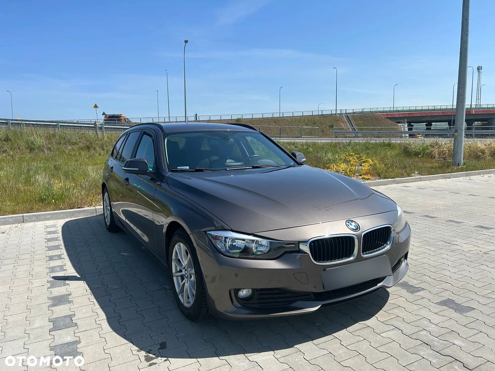 BMW Seria 3 320d Efficient Dynamics Edition - 17