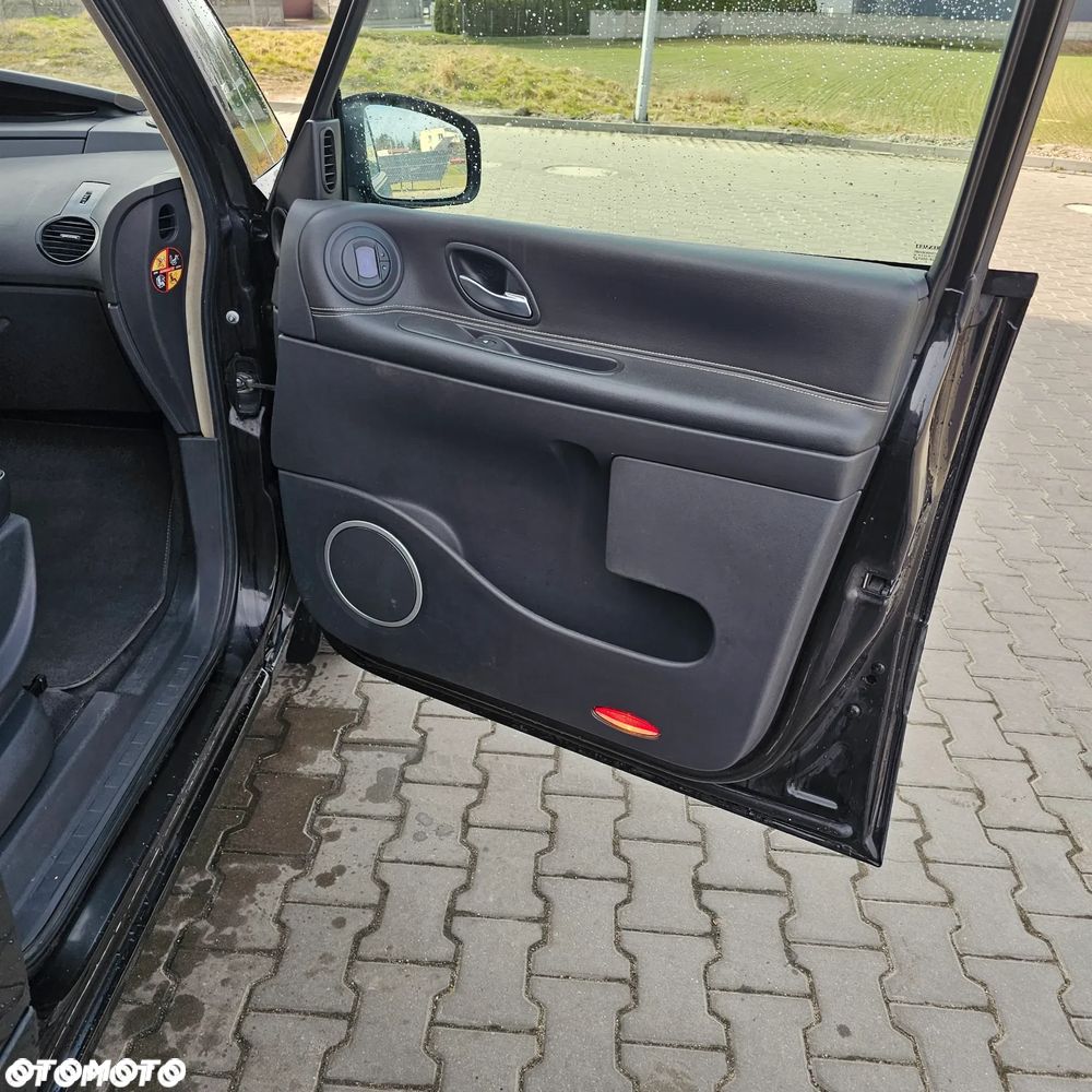 Renault Grand Espace 2.0 dCi FAP Navitech - 13