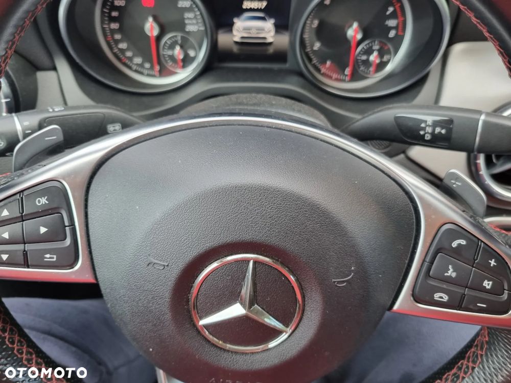 Mercedes-Benz CLA 200 AMG Line - 36