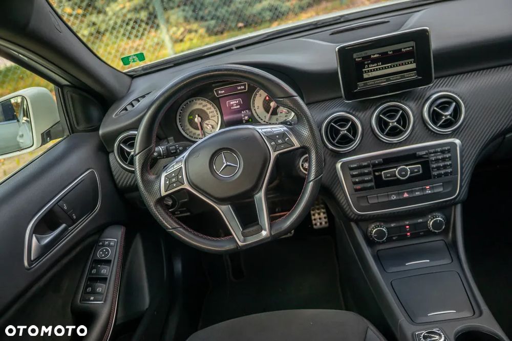 Mercedes-Benz Klasa A 200 CDI 4Matic 7G-DCT AMG Line - 34