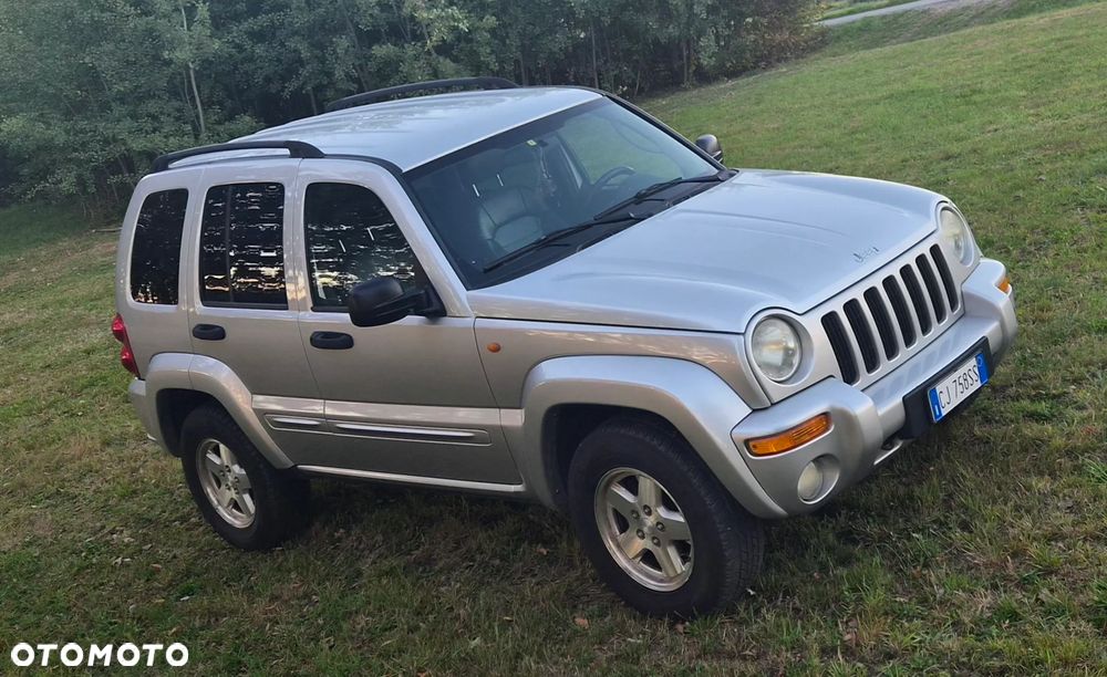 Jeep Cherokee - 16