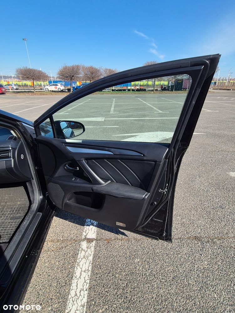 Toyota Avensis 2.0 D-4D Prestige - 8