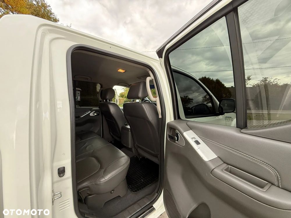 Nissan Navara LE - 26