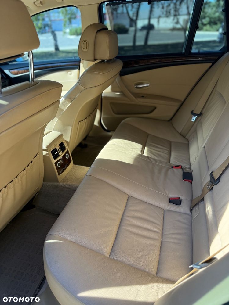 BMW Seria 5 530d Touring Edition Exclusive - 28
