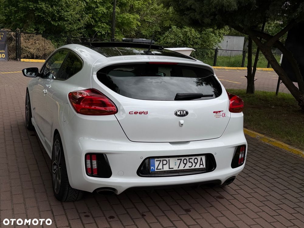 Kia Ceed 1.6 T-GDI GT-Challenge - 16
