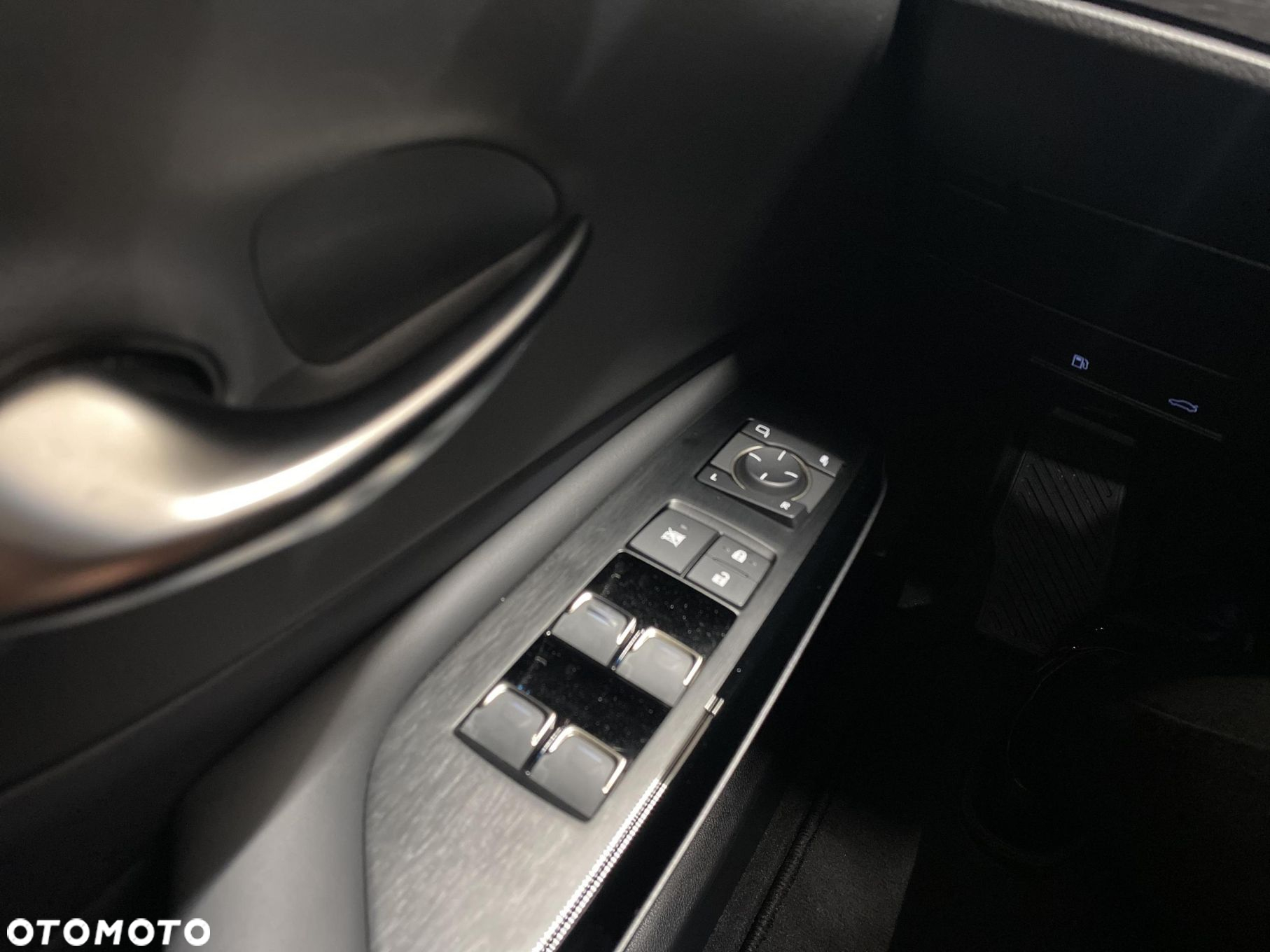 Lexus ES 300h Business Edition - 15