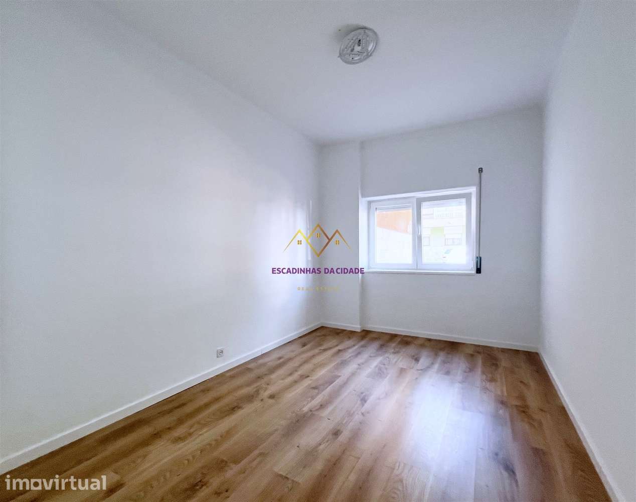 Apartamento T4 remodelado a estrear Cruz de Pau Amora - Grande imagem: 3/20