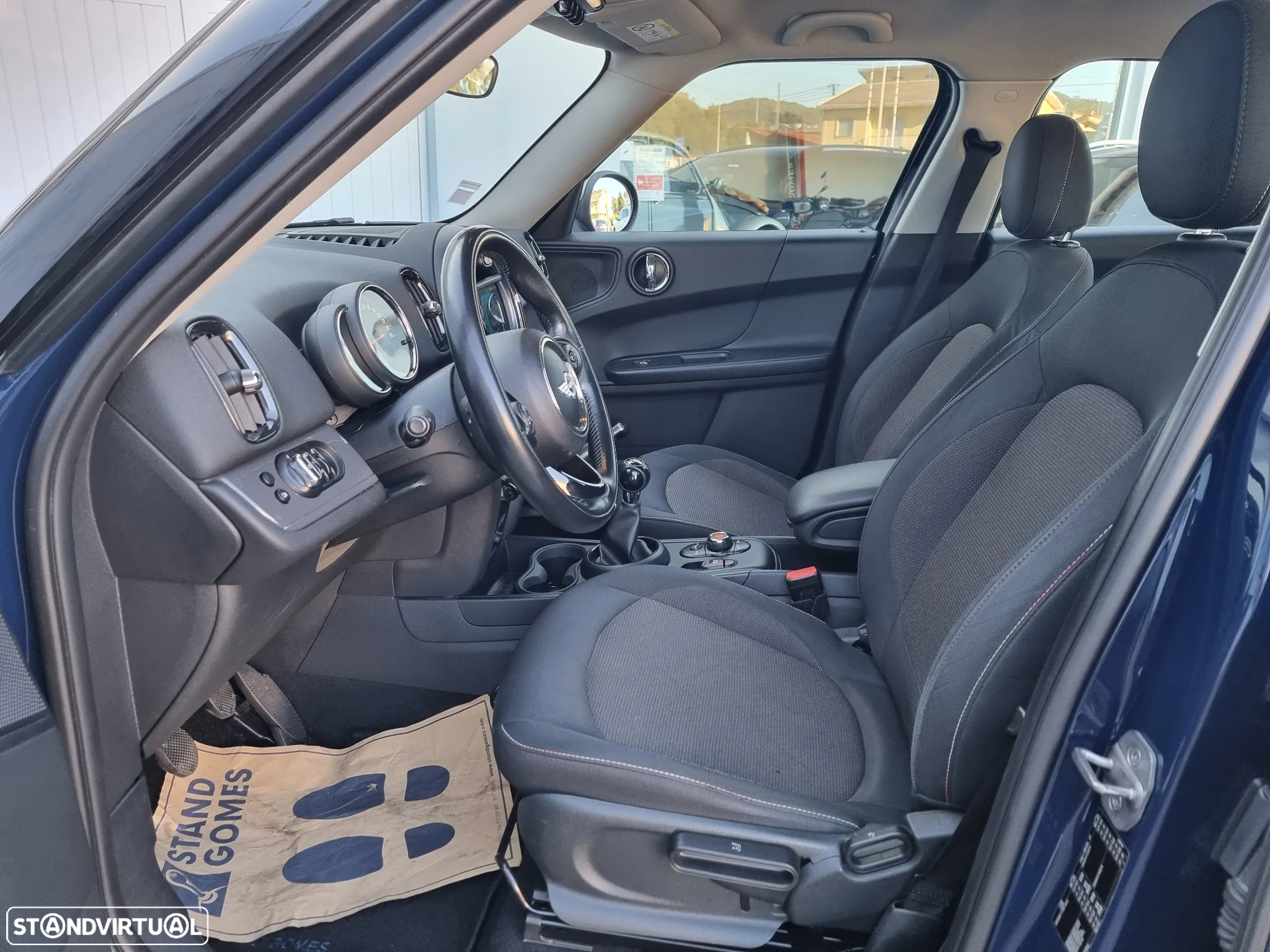 MINI Countryman One D - 9