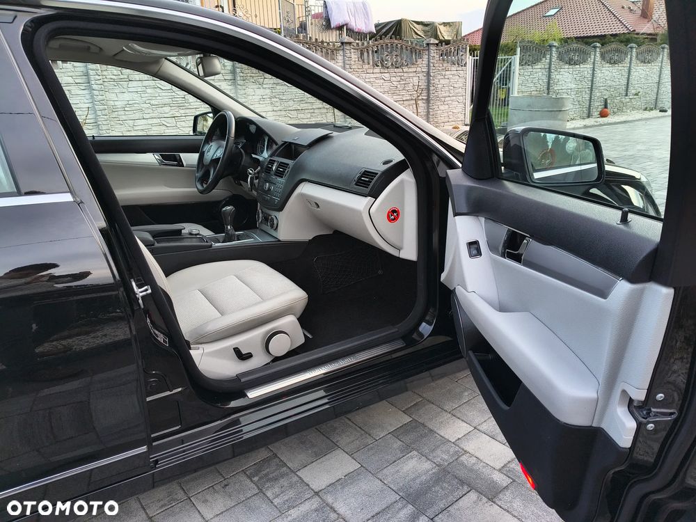 Mercedes-Benz Klasa C 180 Kompressor BlueEFFICIENCY Avantgarde - 11