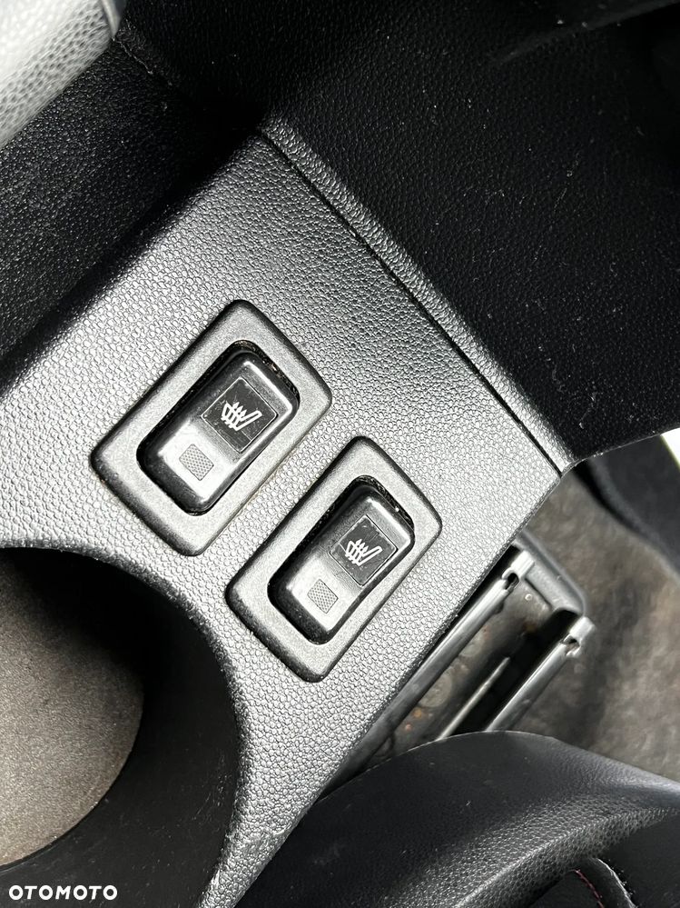 Mazda 5 1.6 CD Exclusive + - 28