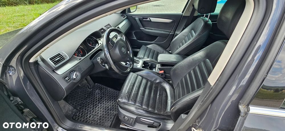 Volkswagen Passat 2.0 TDI Highline DSG - 7