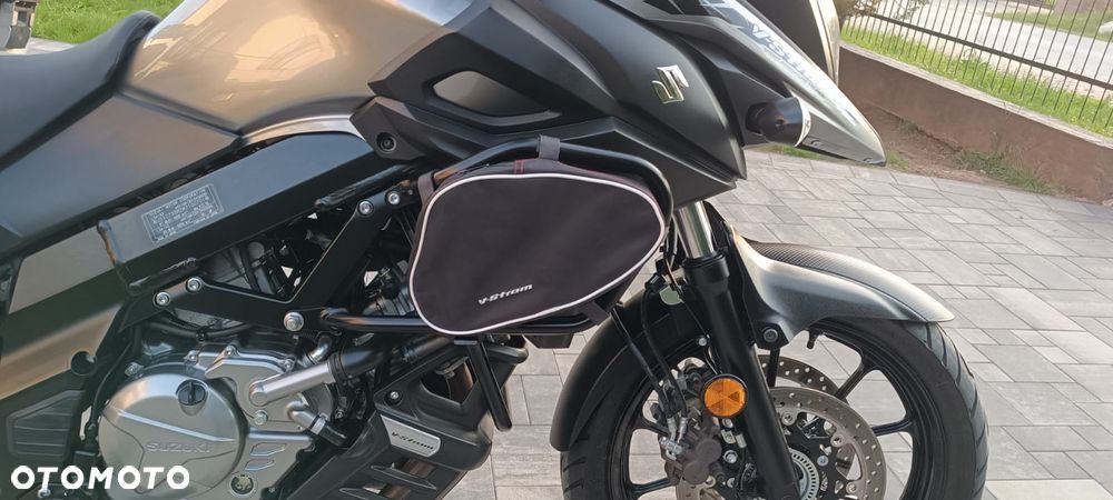 Suzuki V-STROM - 24