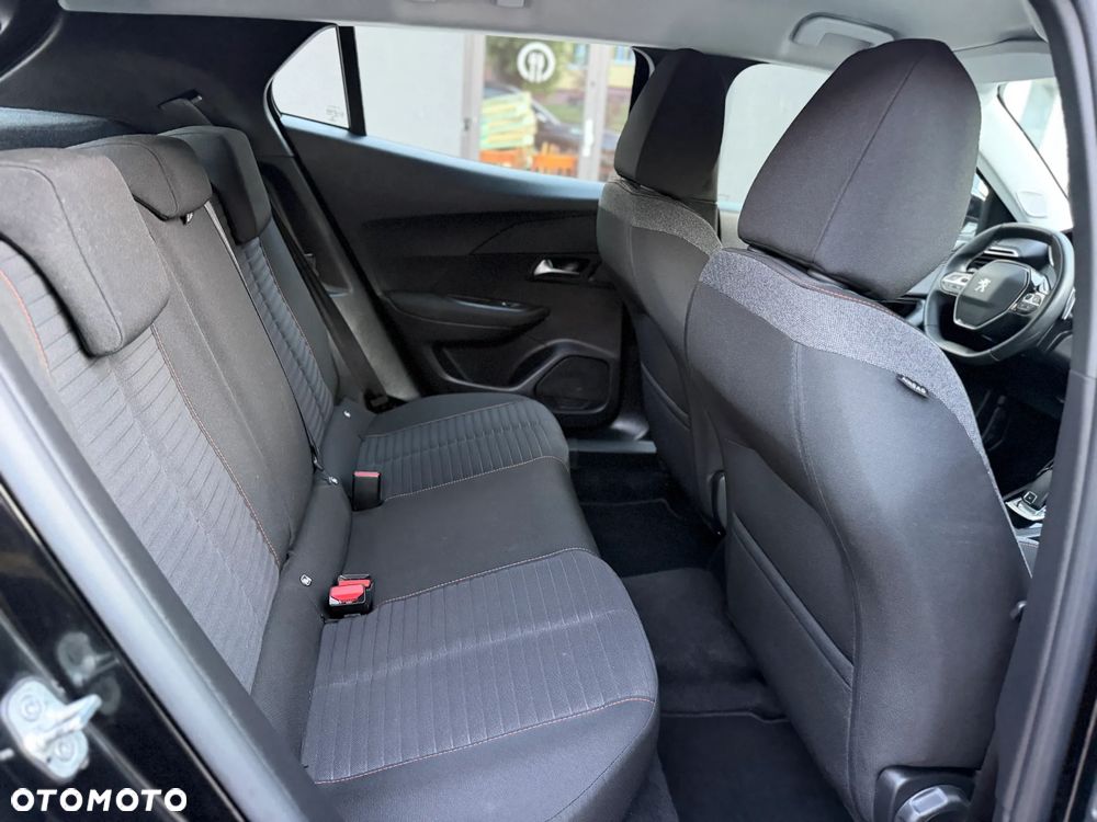 Peugeot 2008 PureTech 130 EAT8 Active - 27