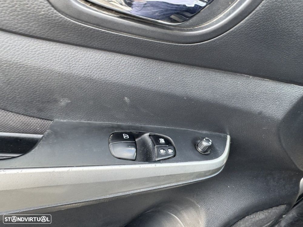 Nissan Navara 2.3 dCi CD 4WD N-Connecta - 16