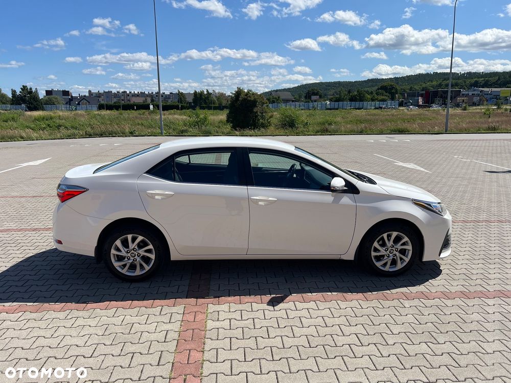 Toyota Corolla 1.6 Prestige - 12