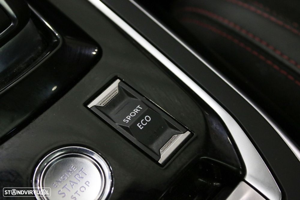 Peugeot 308 1.2 PureTech GT EAT8 - 28
