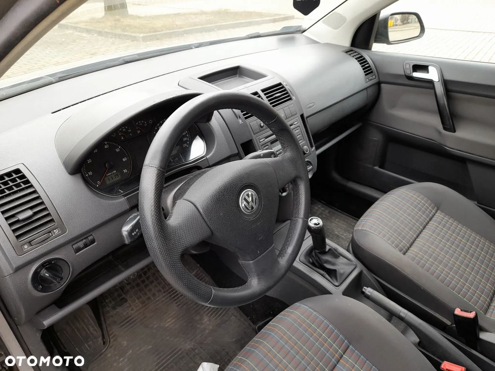 Volkswagen Polo 1.4 16V Comfortline - 6