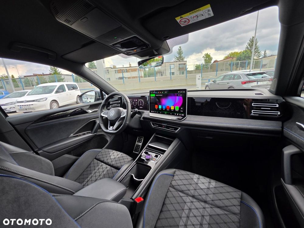 Volkswagen Tiguan - 32