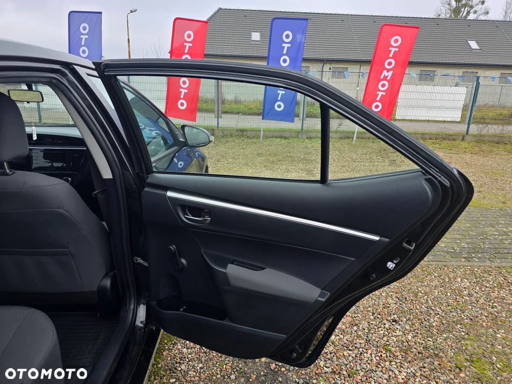 Toyota Corolla 1.6 Active EU6 - 12