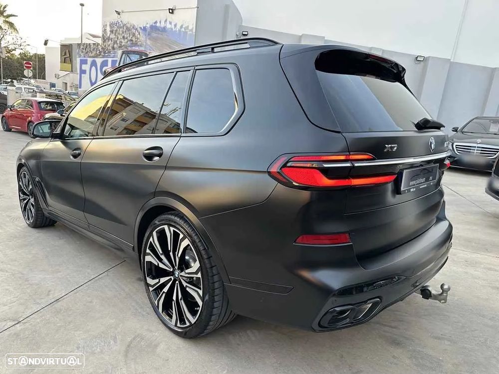BMW X7 M M60i - 5