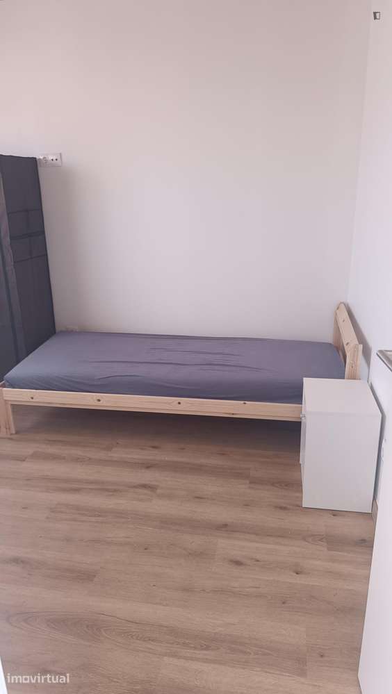 Quarto - localizado em Aveiro - Grande imagem: 2/9