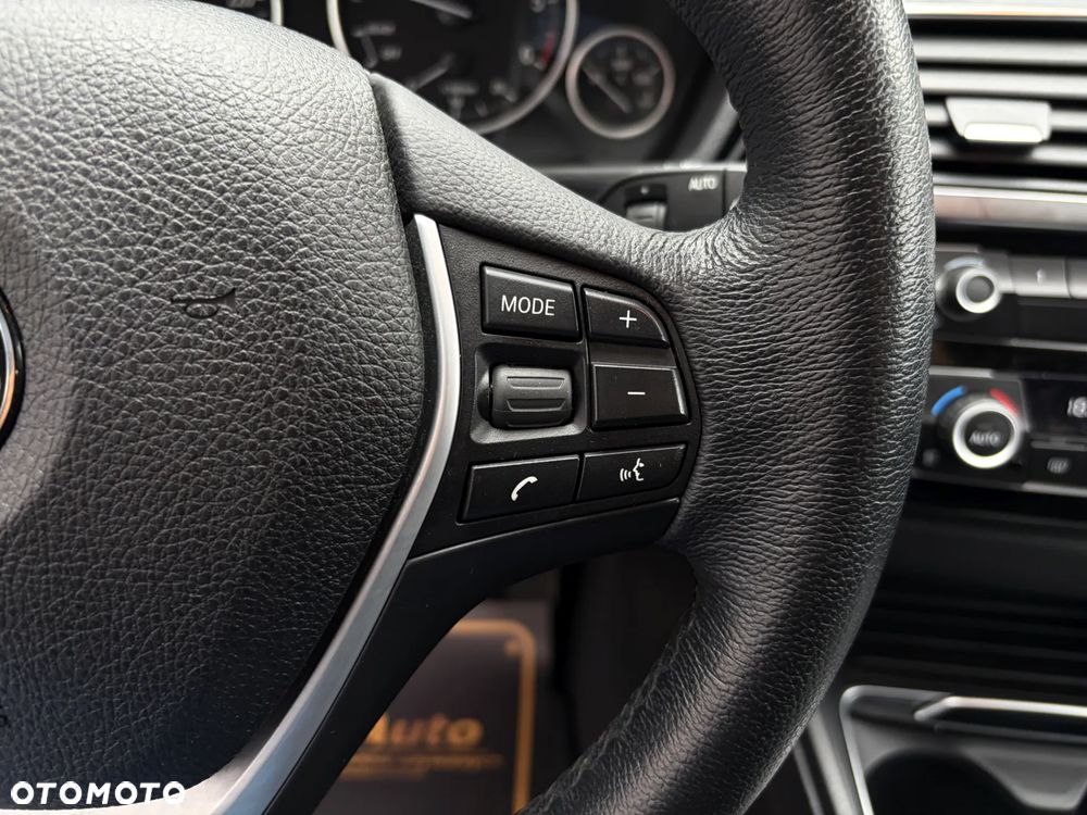 BMW Seria 3 320d Sport Line - 24