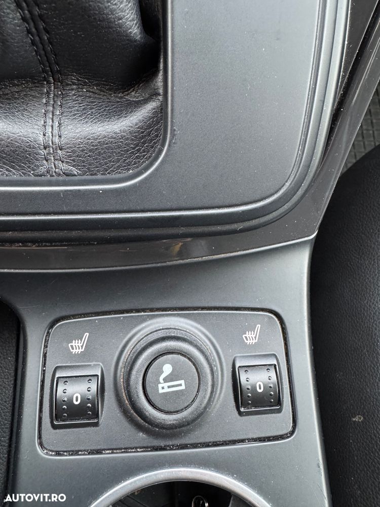 Ford Kuga 2.0 TDCi 4x4 Aut. Titanium - 9