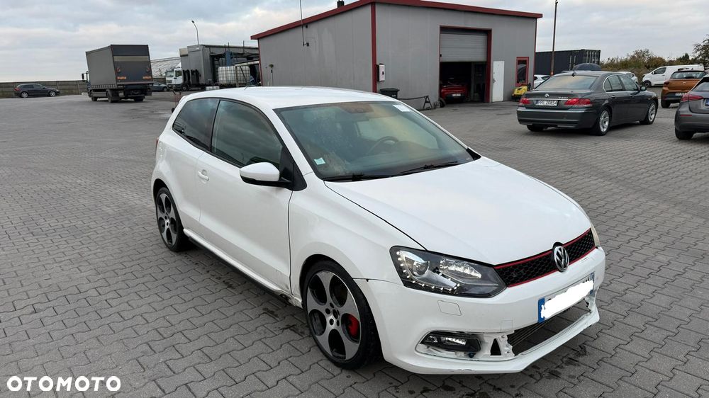 Volkswagen Polo - 1