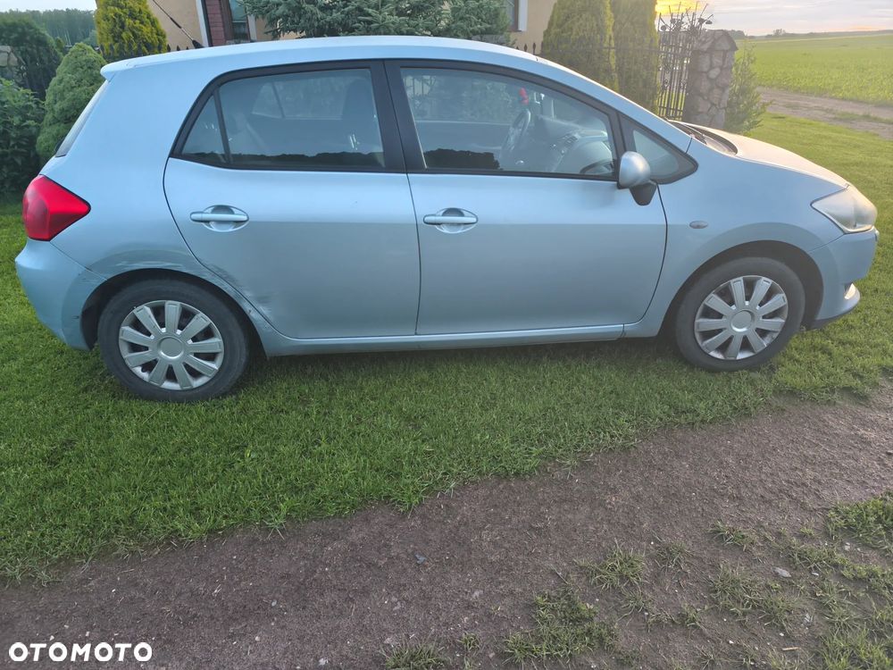 Toyota Auris - 4