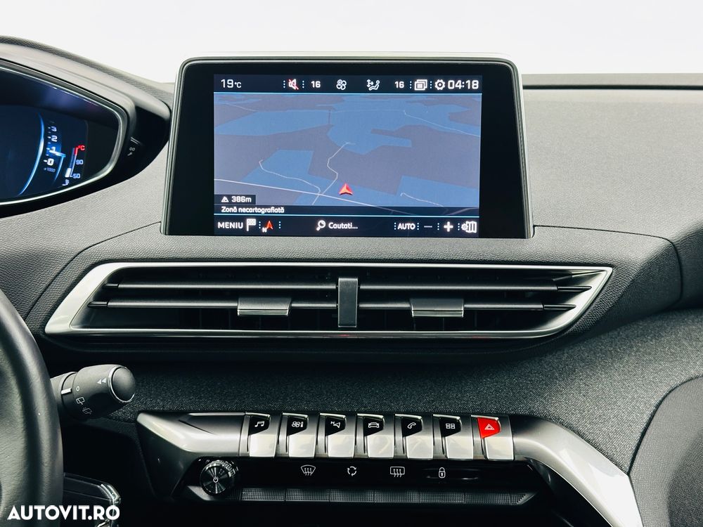 Peugeot 3008 PureTech 130 Stop & Start GPF Allure Pack - 23