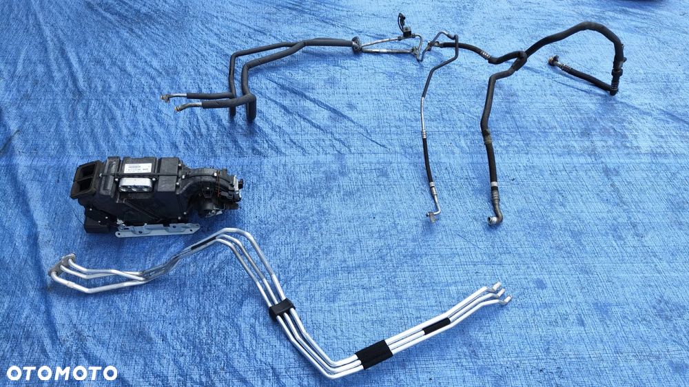 NAGRZEWNICA TYŁ PRZEWÓD PRZEWODY KLIMATYZACJI A2218300916 A2218301216 A2218300816 A2218300416 A2218300384 A2218302015 A2208209210 A2218300262 MERCEDES S-KLASA W221 LONG S600 5.5 V12 BITURBO OM275 - 1