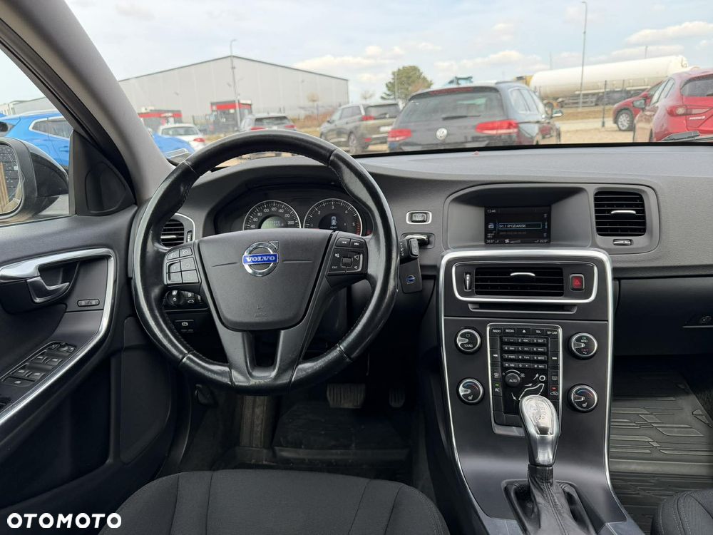 Volvo V60 D3 Geartronic Summum - 11