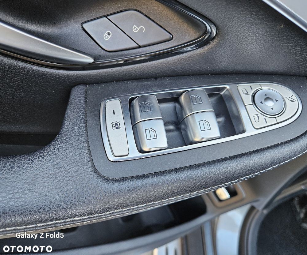 Mercedes-Benz GLC 250 d 4Matic 9G-TRONIC AMG Line - 25