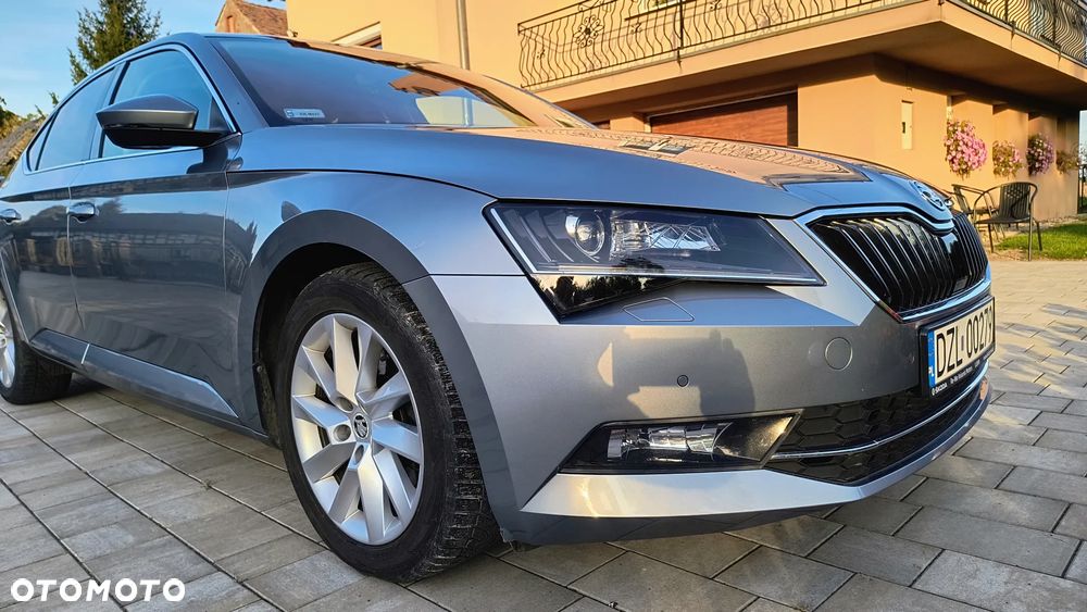 Skoda Superb 2.0 TSI Ambition DSG - 3