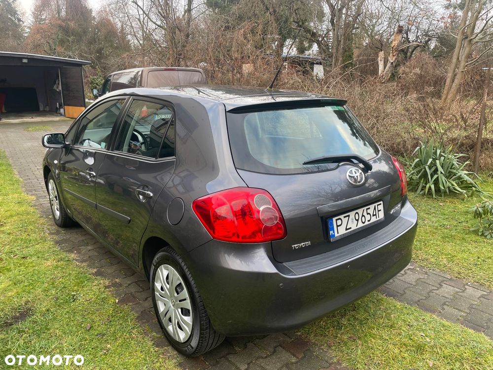 Toyota Auris 1.6 VVT-i Luna - 4