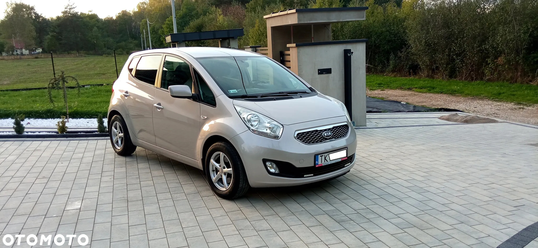 Kia Venga - 8