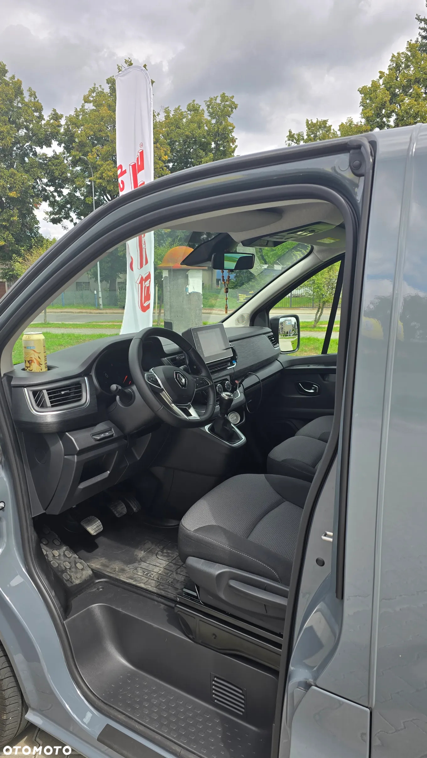 Renault Trafic 2.0 dCi L2H1 HD Extra (bryg.) - 8