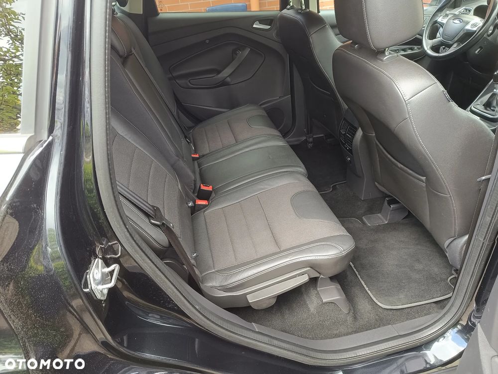 Ford Kuga 2.0 TDCi 4x4 Titanium - 32