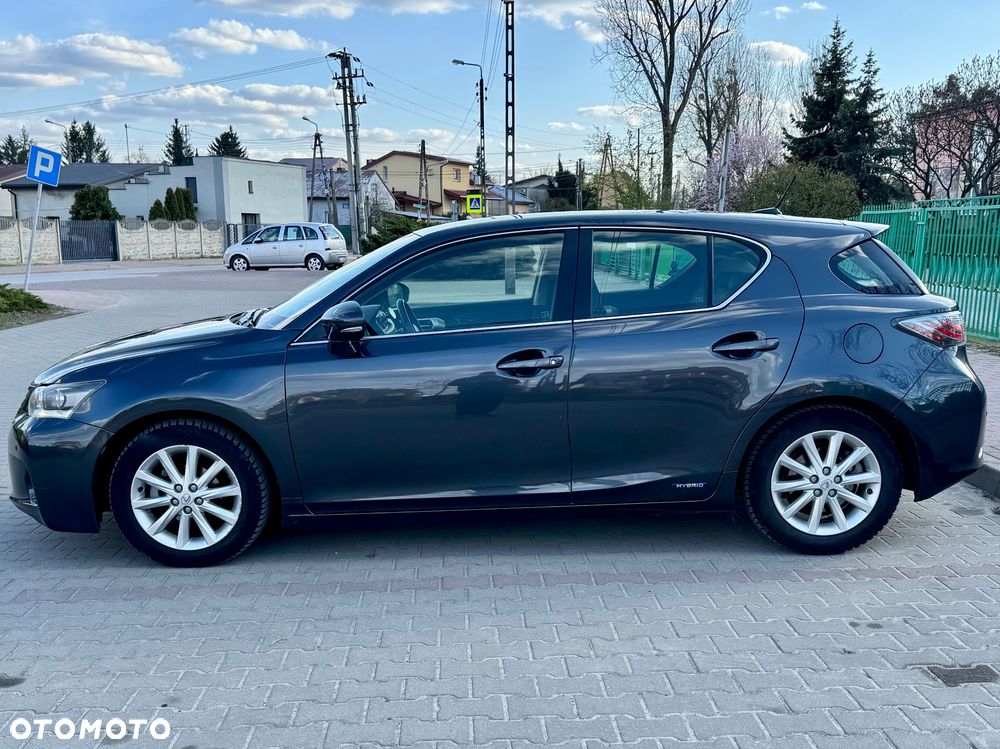 Lexus CT - 3