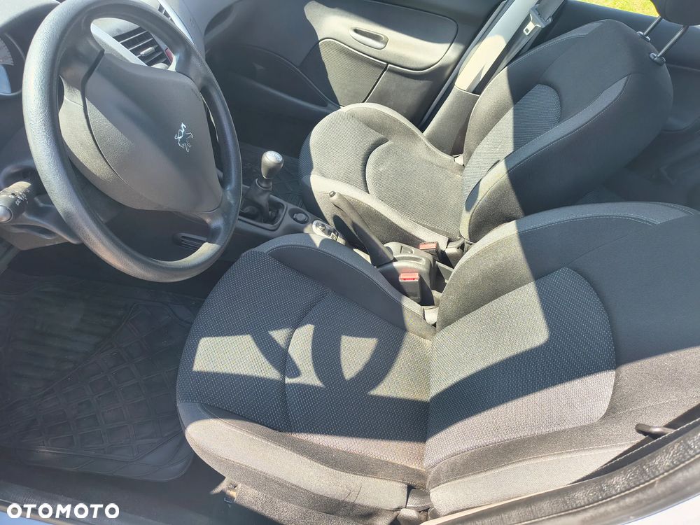 Peugeot 206 plus 75 - 16