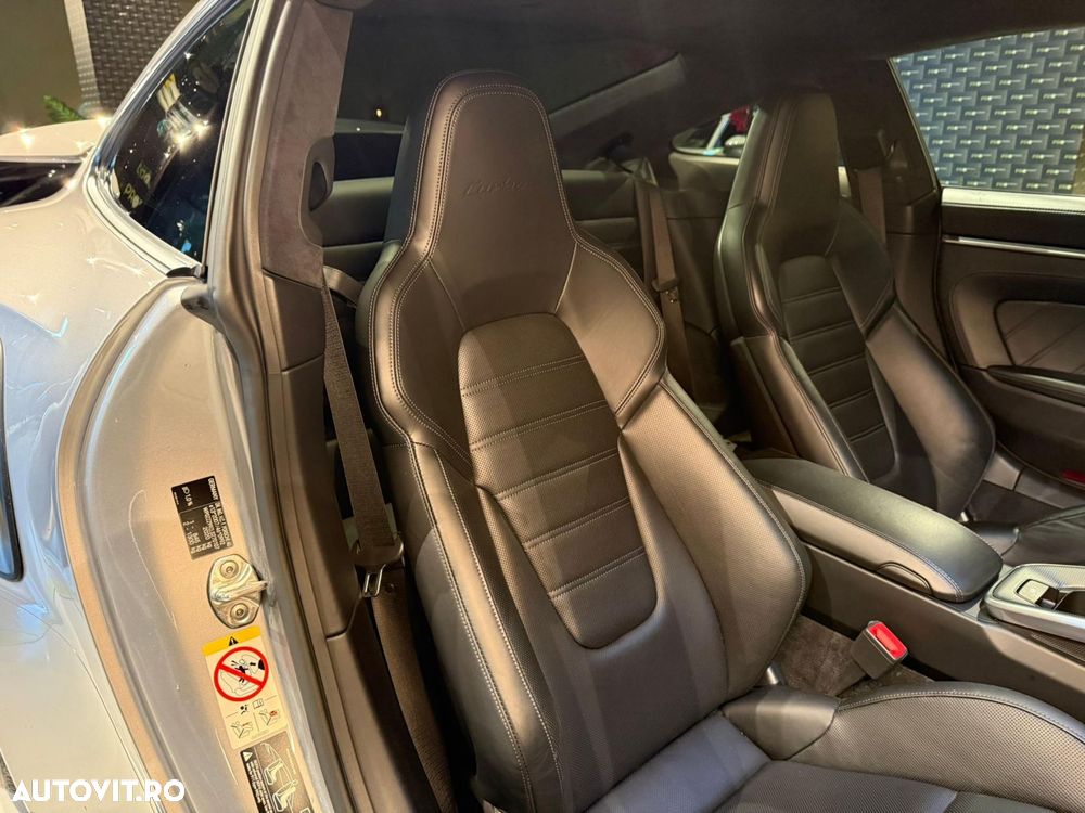 Porsche 911-TURBO-S - 28