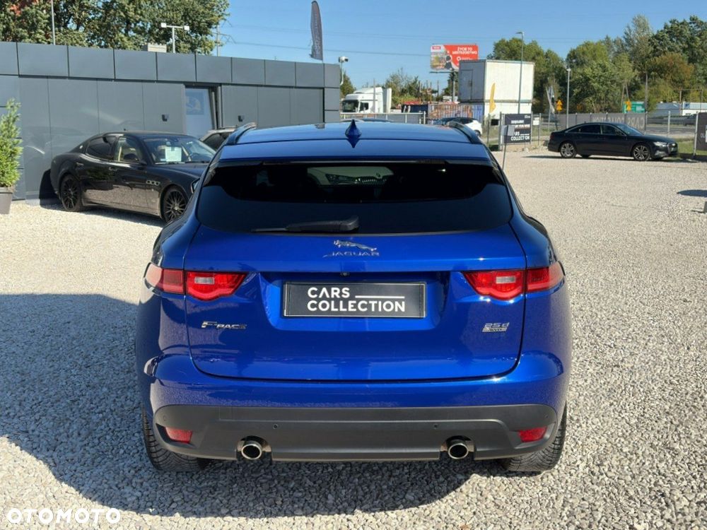 Jaguar F-Pace - 5