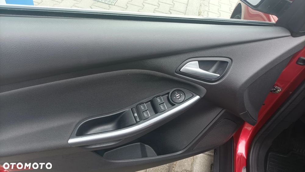 Ford Focus 1.6 EcoBoost Titanium - 14